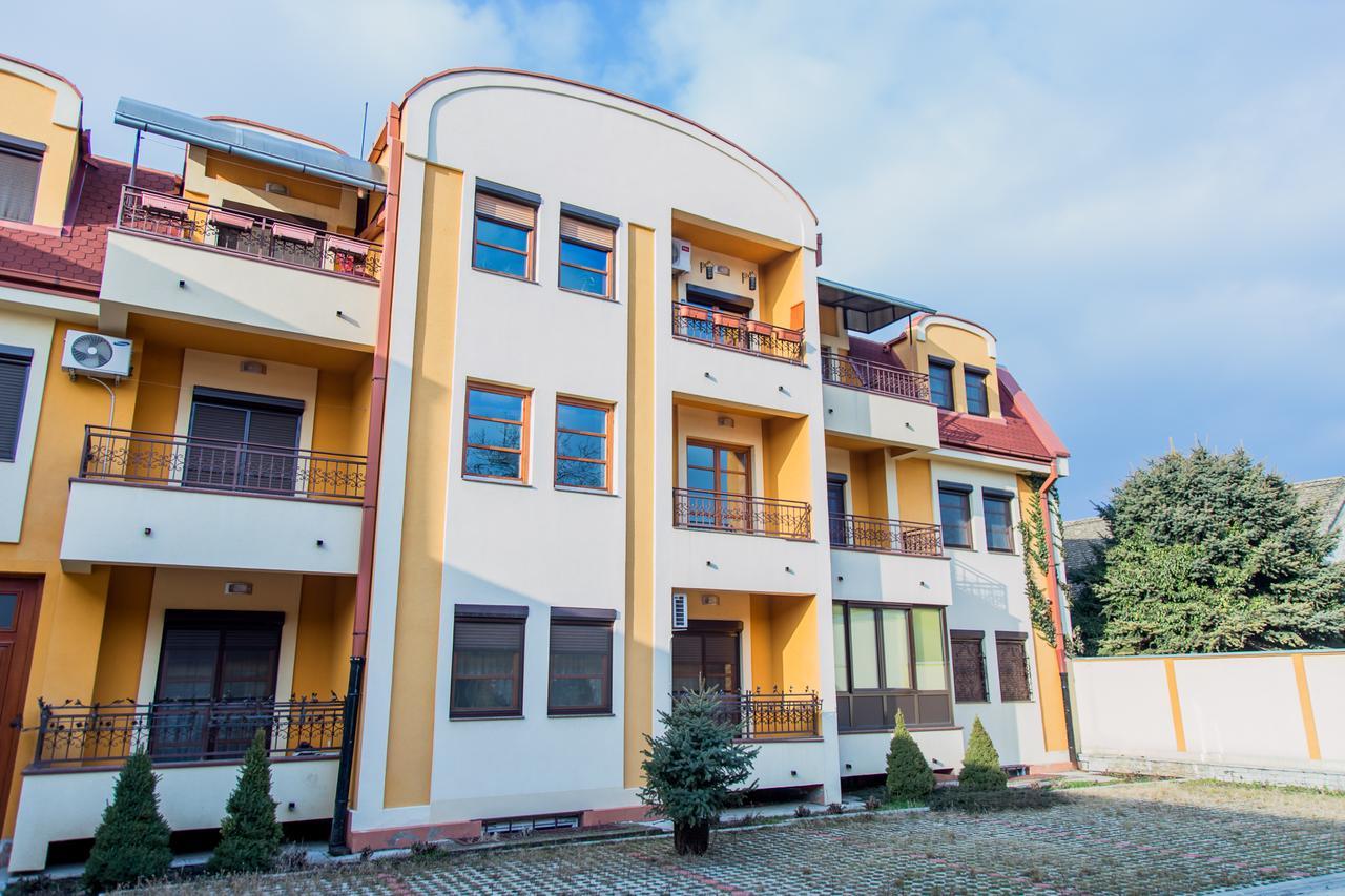 Apartman U Srcu Grada Zombor Kültér fotó